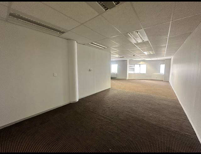 474M² OFFICE TO LET IN PARKTOWN